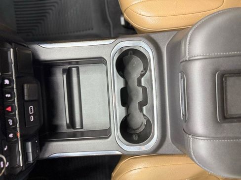 Used 2020 GMC Sierra 1500 Elevation w/ Elevation Value Package AWD/4WD image 21
