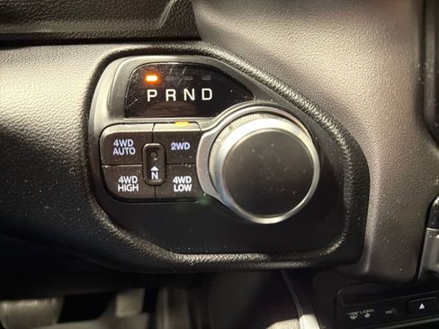 Used 2019 RAM 1500 Big Horn AWD/4WD image 9