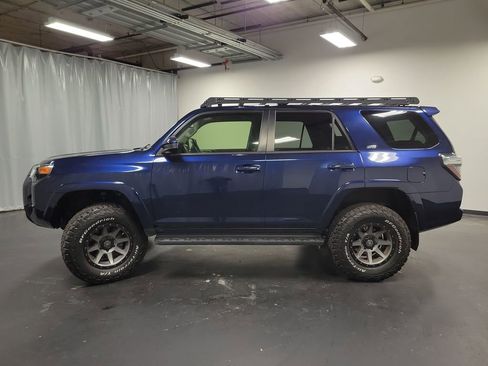 Used 2020 Toyota 4Runner SR5 image 5