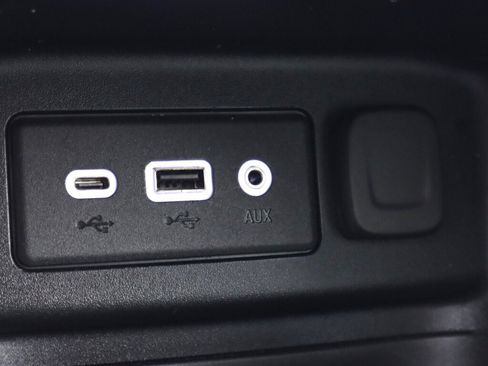 Used 2020 Chevrolet Equinox LS image 21