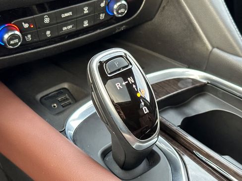 Used 2021 Buick Enclave Avenir w/ Avenir Technology Package image 24