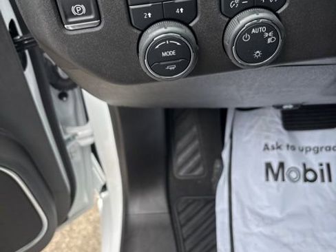 New 2025 Chevrolet Silverado 1500 LT image 19