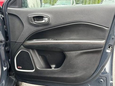 Used 2017 Jeep Compass Limited image 24