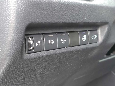 Used 2022 Toyota RAV4 XLE Premium AWD/4WD image 25