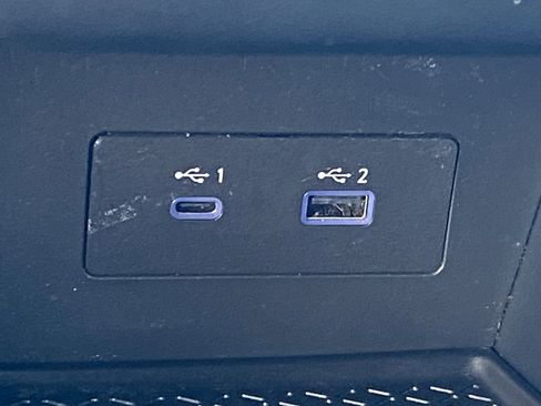 Used 2023 Nissan Pathfinder S image 24