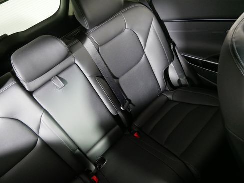 Used 2025 Genesis GV70 2.5T image 14