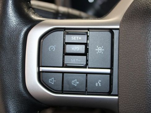 Used 2024 Ford Expedition XLT image 44