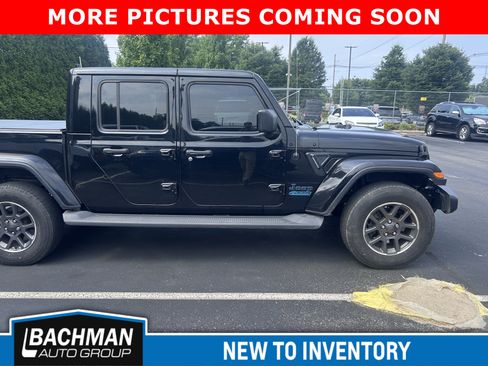 Used 2020 Jeep Gladiator Overland AWD/4WD image 8