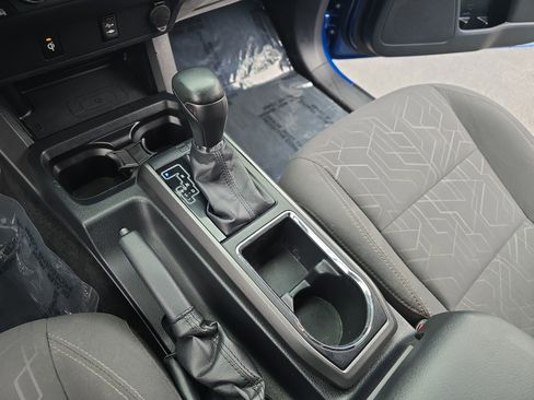 Used 2017 Toyota Tacoma TRD Off-Road w/ Tow Package image 25