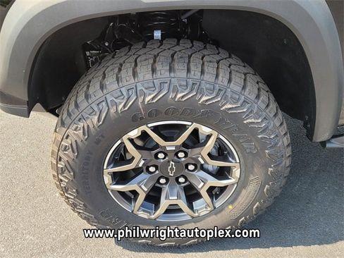 New 2025 Chevrolet Colorado ZR2 w/ Off-Road Front Bumper Package image 10