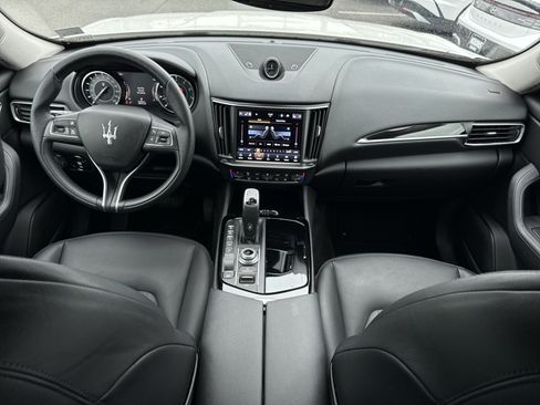 Used 2022 Maserati Levante GT AWD/4WD image 23