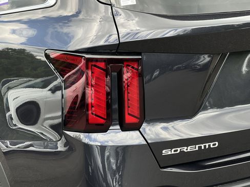 New 2026 Kia Sorento S FWD image 14