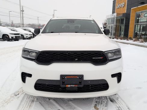Used 2024 Dodge Durango GT image 2