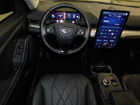 Used 2023 Ford Mustang Mach-E Select image 11