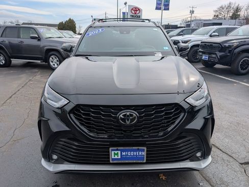 Used 2023 Toyota Highlander XSE image 11