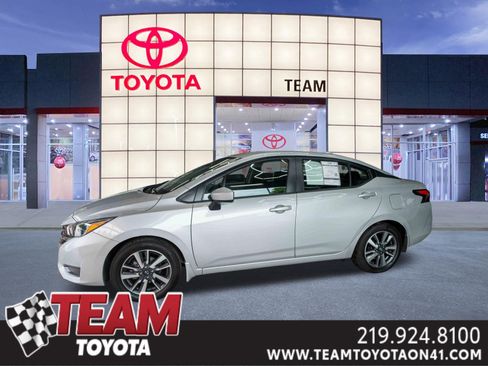 Used 2024 Nissan Versa SV w/ Trunk Package FWD image 1