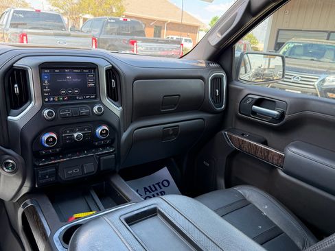 Used 2021 GMC Sierra 1500 Denali w/ Denali Ultimate Package AWD/4WD image 16