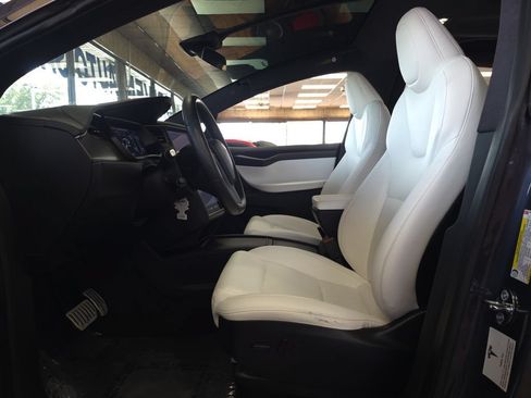 Used 2021 Tesla Model X Performance AWD/4WD image 12