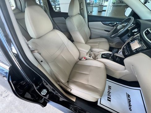 Used 2016 Nissan Rogue SL image 23
