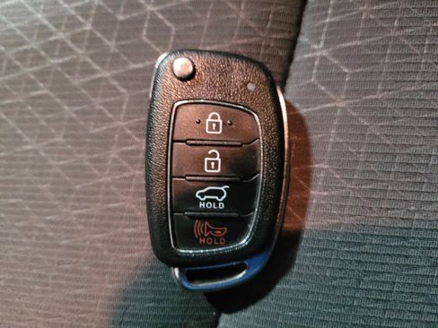 Used 2017 Hyundai Tucson SE w/ SE Popular Package 02 AWD/4WD image 32
