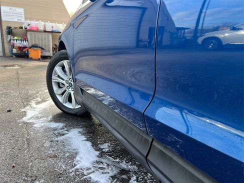 Used 2022 Ford Edge Titanium image 32