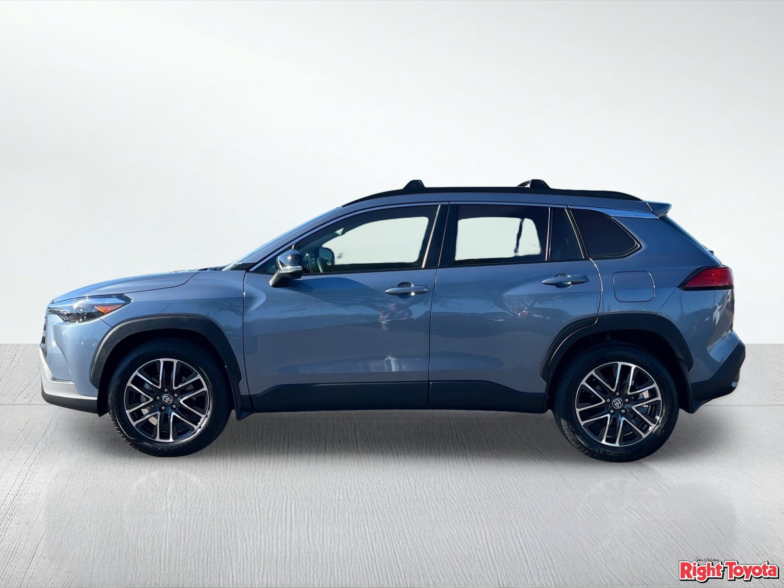 Certified 2026 Toyota Corolla Cross XLE w/ Convenience Package FWD image 4