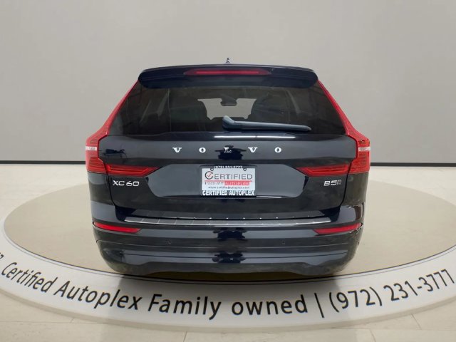 Used 2022 Volvo XC60 B5 Momentum w/ Climate Package AWD/4WD image 4
