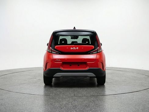 Used 2025 Kia Soul LX w/ LX Technology Package image 7
