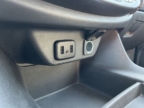 Used 2019 Chevrolet Traverse LT image 32