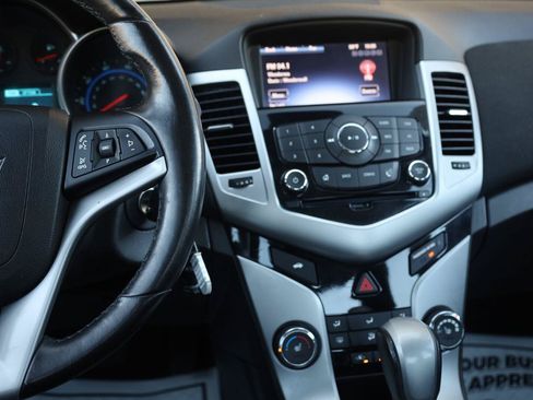 Used 2015 Chevrolet Cruze LT FWD image 32