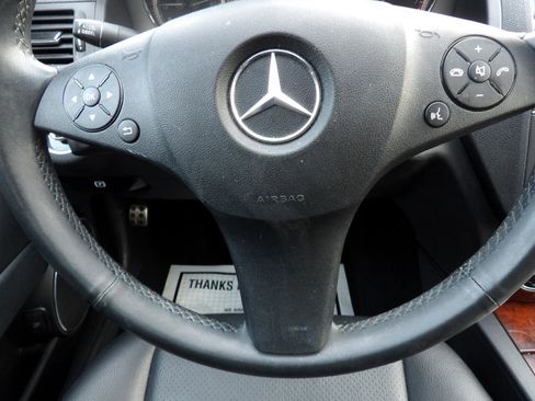 Used 2011 Mercedes-Benz C 300 4MATIC Sedan image 24