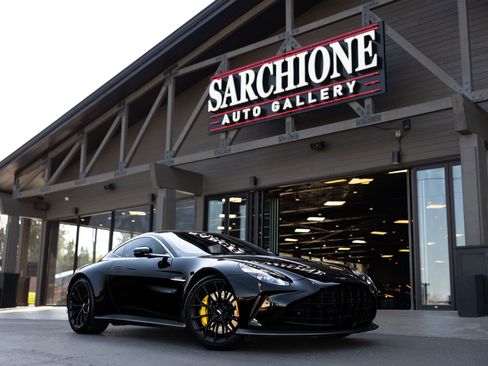 Used 2026 Aston Martin V8 Vantage Coupe image 3