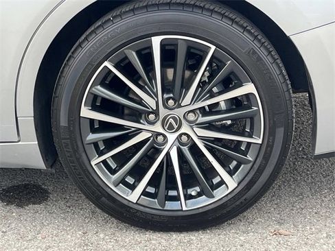 Used 2024 Lexus ES 350 w/ Premium Package image 11