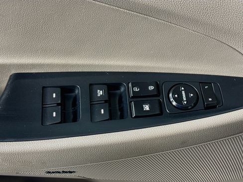 Used 2019 Hyundai Tucson Sport FWD image 24