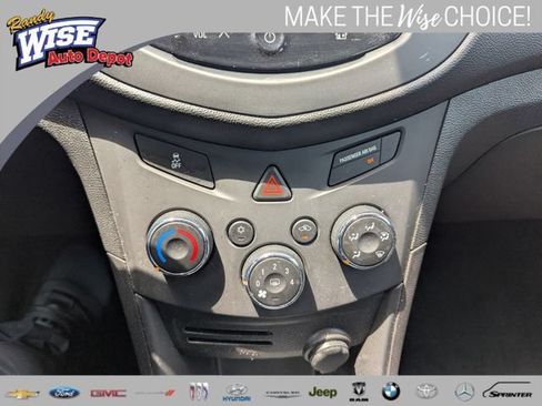 Used 2016 Chevrolet Trax LS FWD image 15