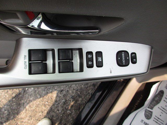 Used 2015 Toyota Prius V Four FWD image 15