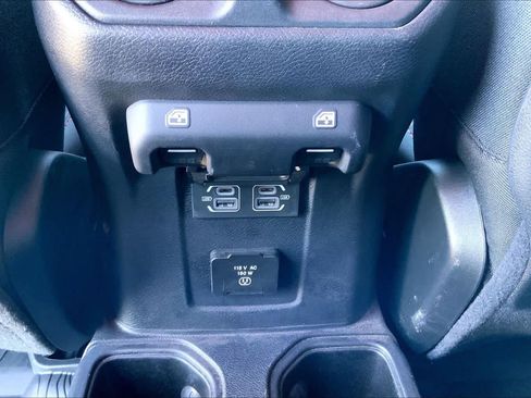 Used 2021 Jeep Wrangler Unlimited Rubicon AWD/4WD image 36