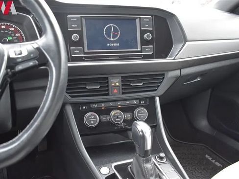 Used 2021 Volkswagen Jetta R-Line w/ R-Line Cold Weather Package FWD image 20