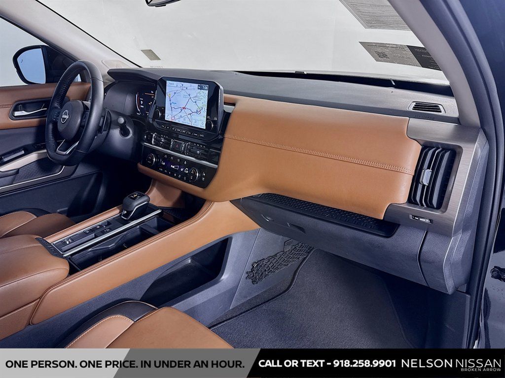 Certified 2025 Nissan Pathfinder Platinum w/ Cargo Package FWD image 32