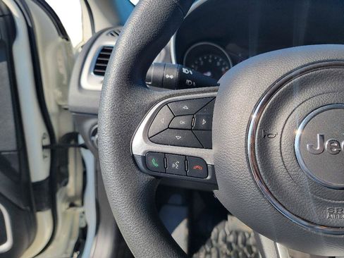 Used 2021 Jeep Compass Sport AWD/4WD image 16