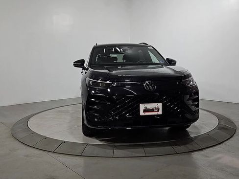 New 2026 Volkswagen Tiguan SE R-Line AWD/4WD image 8