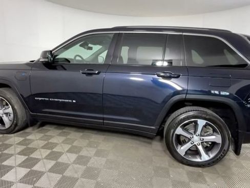 Used 2024 Jeep Grand Cherokee Limited 4xe w/ Luxury Tech Group II AWD/4WD image 8