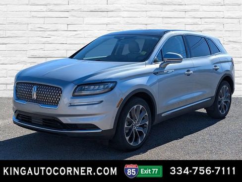 Used 2022 Lincoln Nautilus Reserve image 1