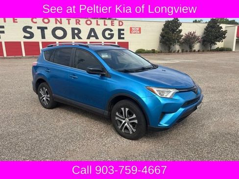 Used 2018 Toyota RAV4 LE FWD image 7