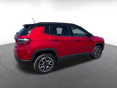 Used 2025 Jeep Compass Trailhawk AWD/4WD image 14