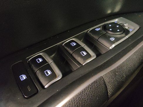 Used 2021 Kia Sorento LX FWD image 27