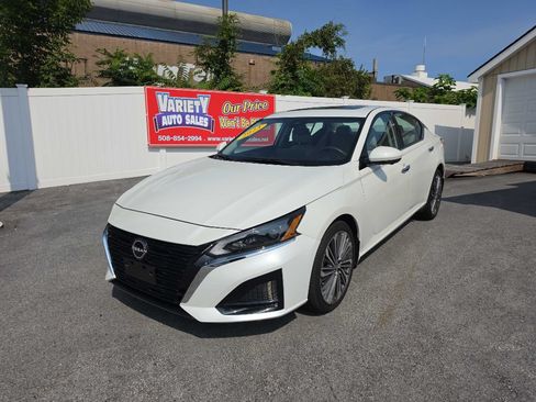 Used 2023 Nissan Altima 2.5 SL AWD/4WD image 12