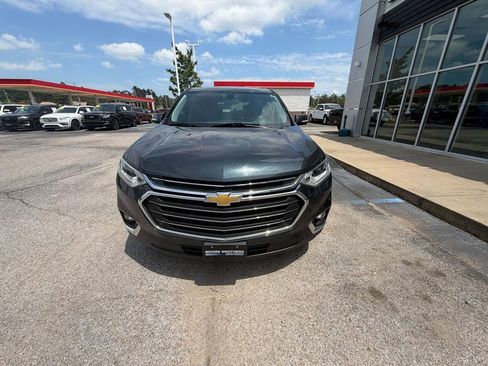 Used 2020 Chevrolet Traverse LT FWD image 6
