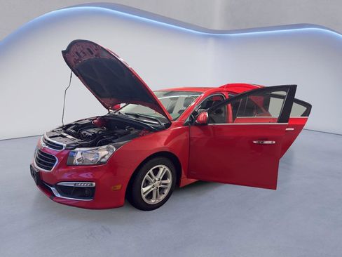 Used 2015 Chevrolet Cruze LTZ w/ Sun, Sound and Sport Package FWD image 9