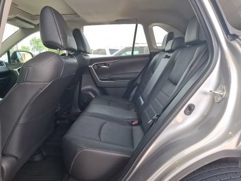 Used 2022 Toyota RAV4 XLE Premium FWD image 11